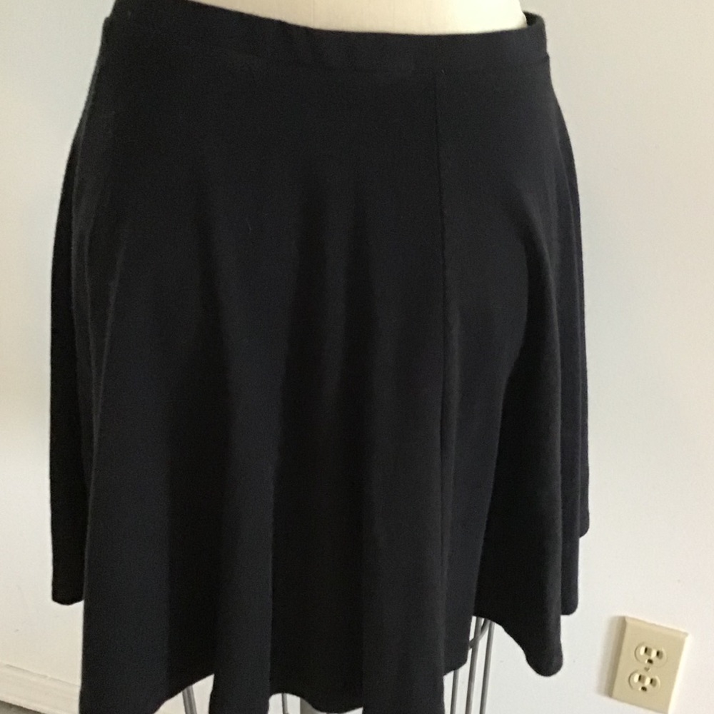 Black Supre Skirt